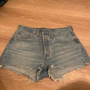 Levis 501 Jean shorts size 29